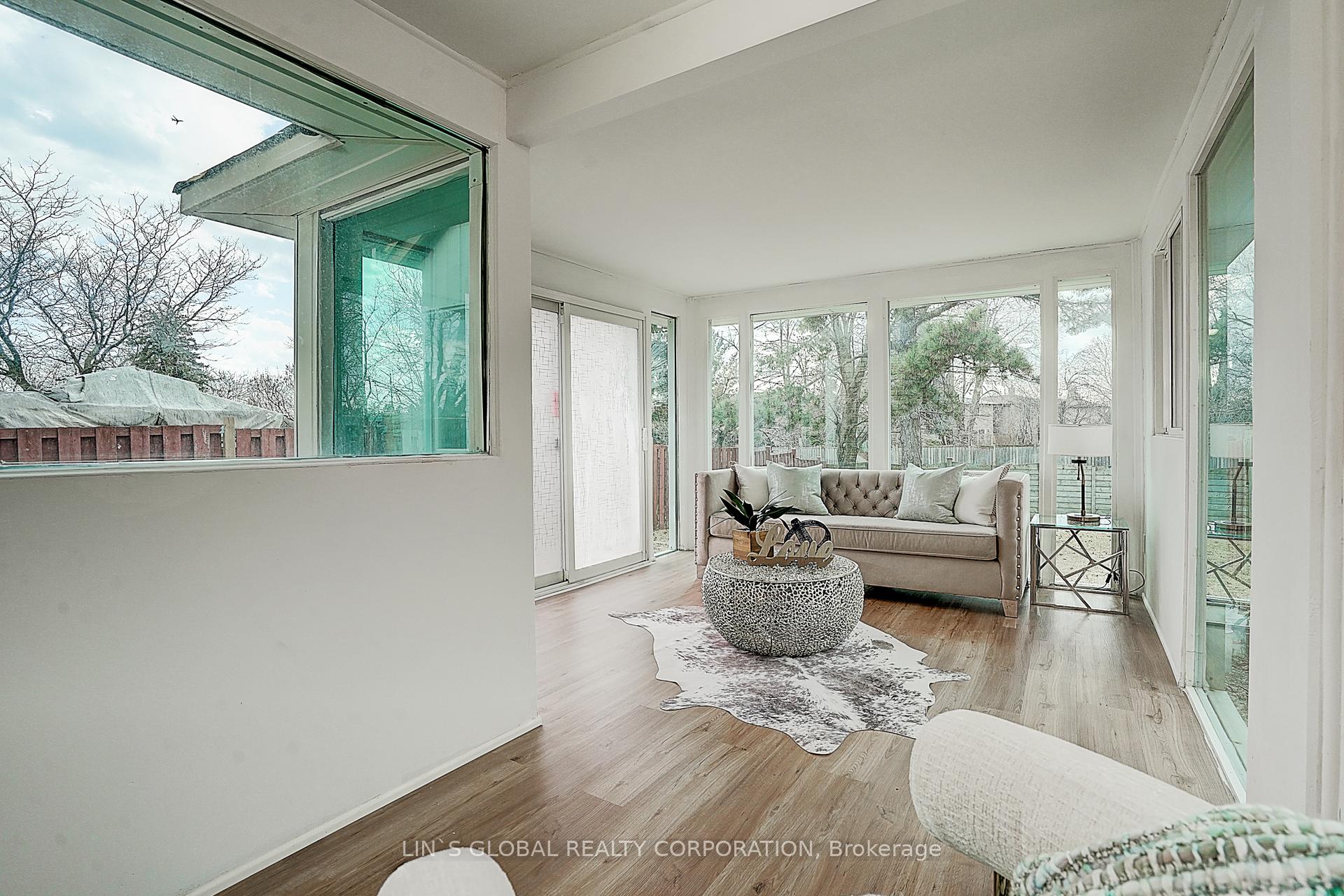 Photo 19 of 56 Upton Crescent, Markham, Milliken Mills West — HOMEH