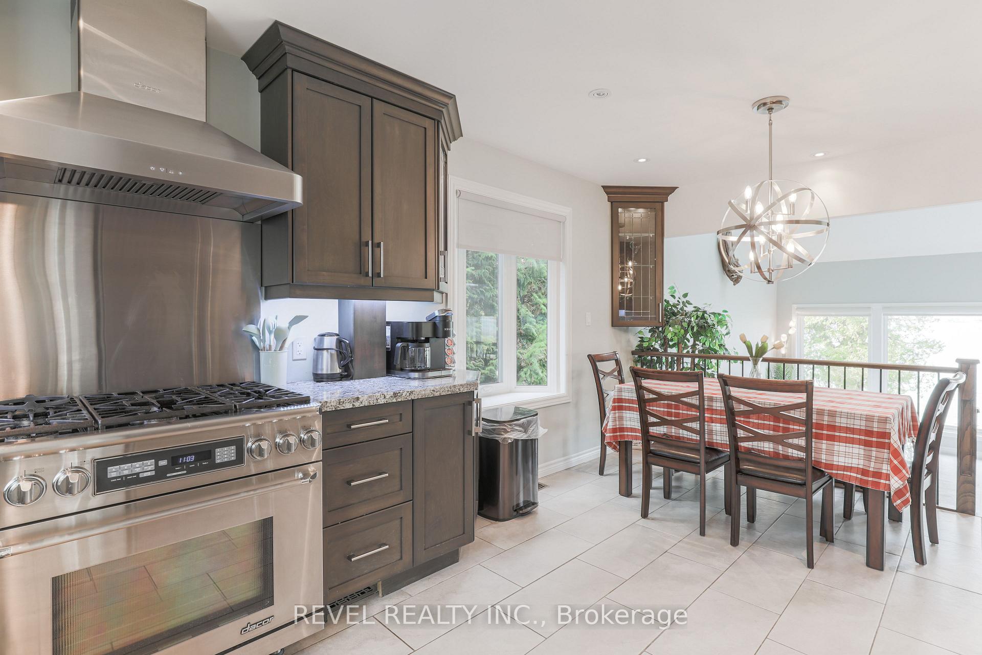 Photo 3 of 28 Wakeford Road, Kawartha Lakes, Mariposa — HOMEH