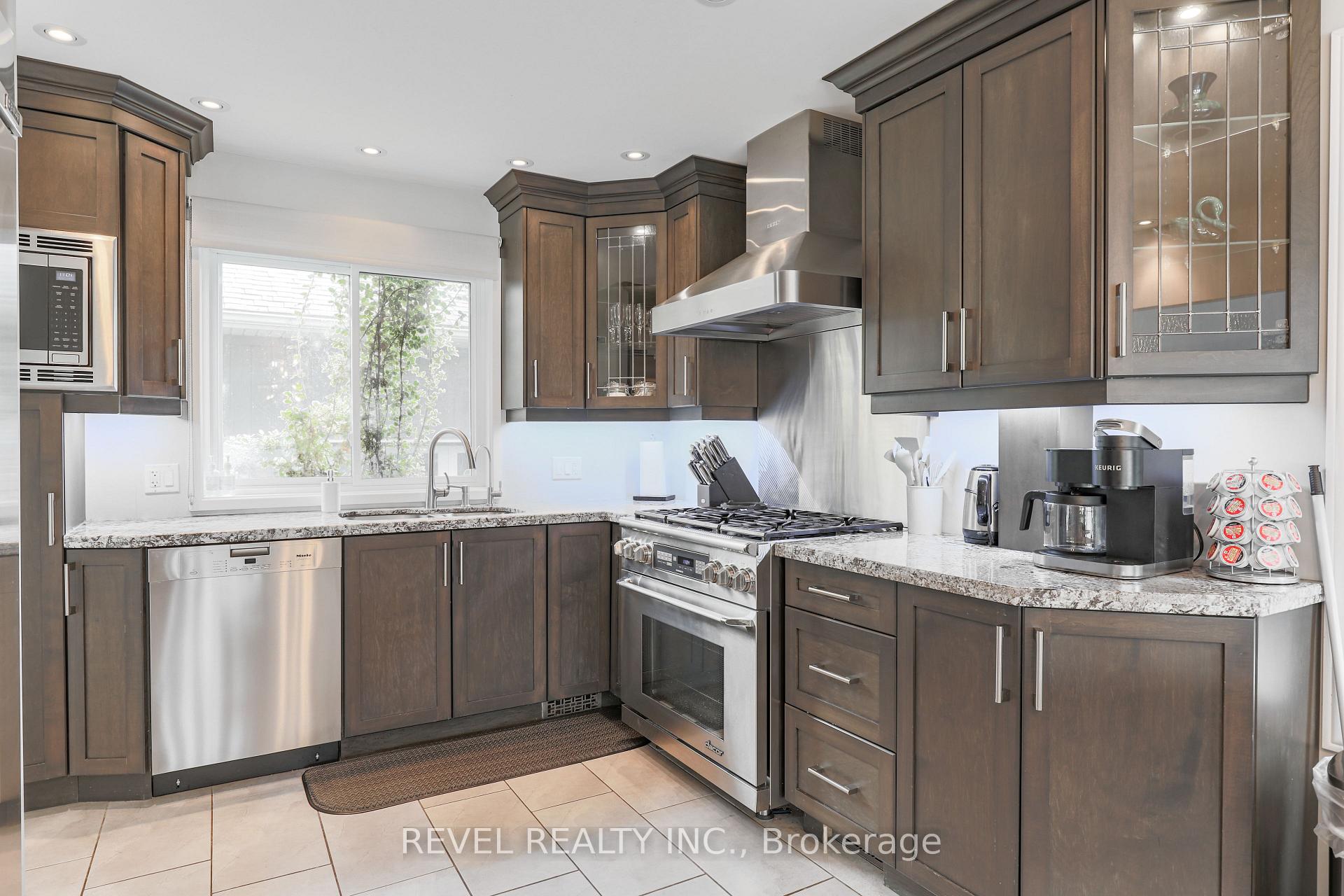Photo 4 of 28 Wakeford Road, Kawartha Lakes, Mariposa — HOMEH