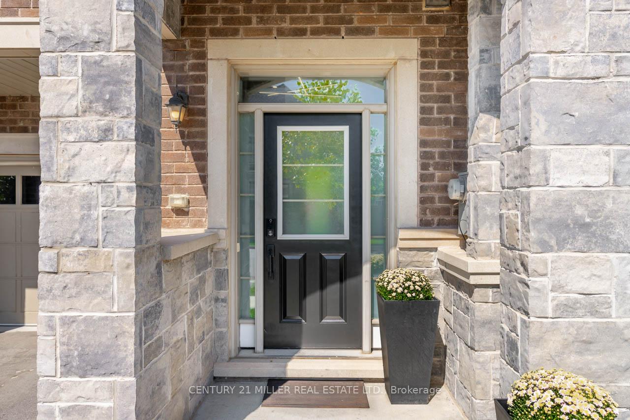 Photo 2 of 477 Izumi Gate, Milton, Ford — HOMEH