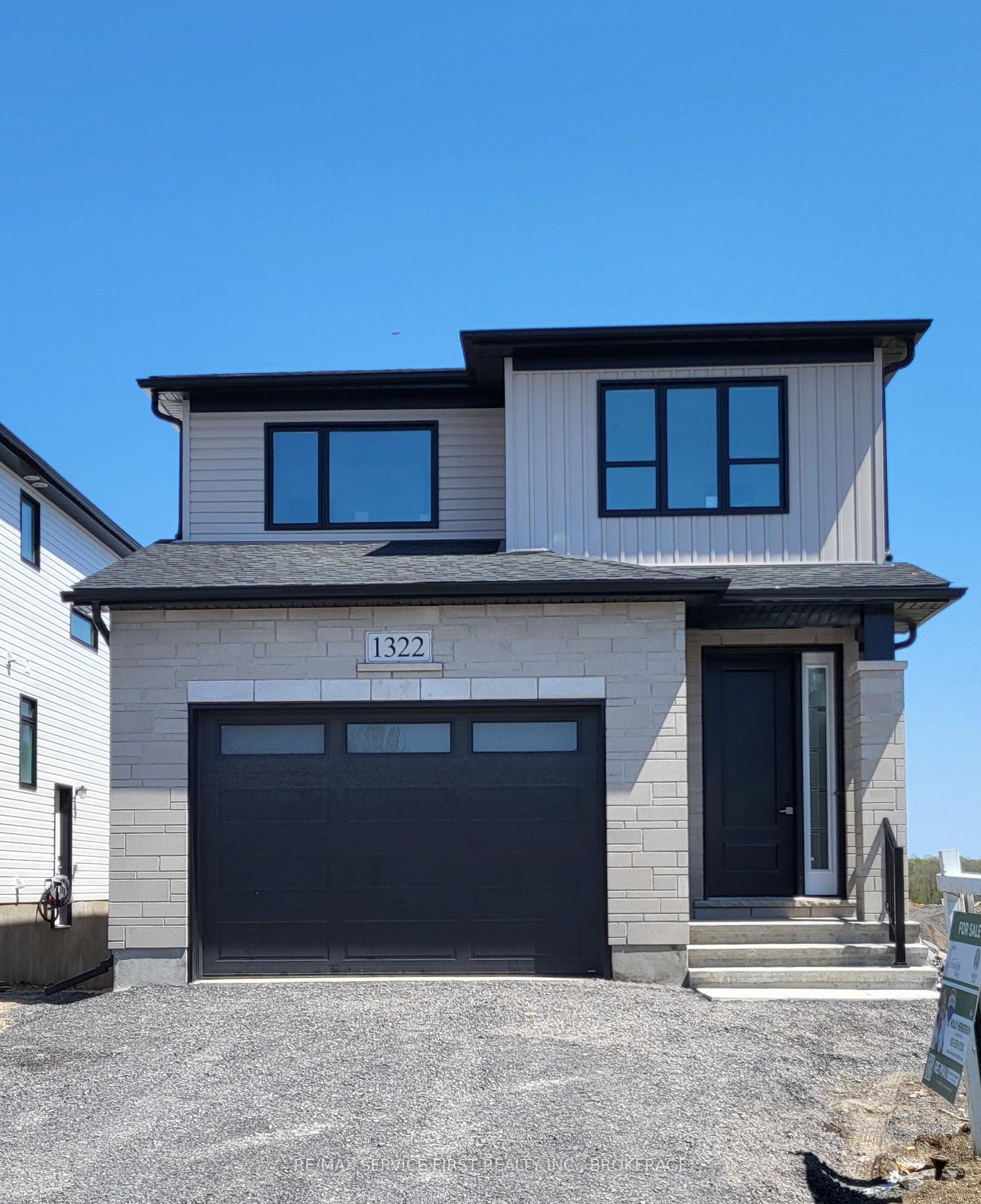 Front of Unit Lot #E29, 1322 Turnbull Way