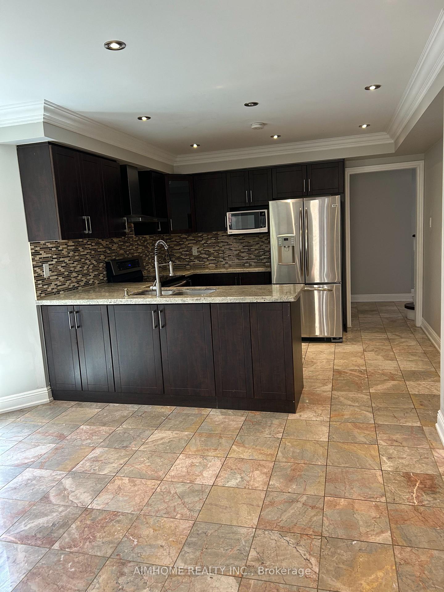 Photo 4 of 57 Mckelvey Drive, Markham, Aileen-Willowbrook — HOMEH