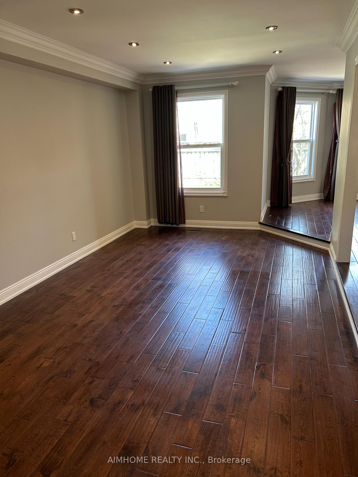 Photo 7 of 57 Mckelvey Drive, Markham, Aileen-Willowbrook — HOMEH