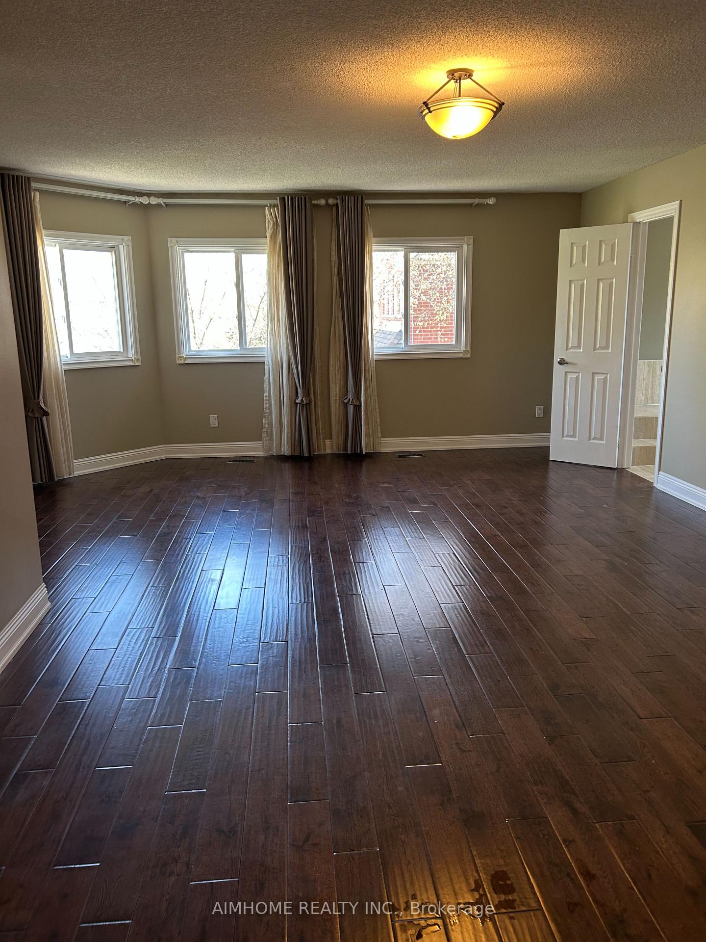 Photo 13 of 57 Mckelvey Drive, Markham, Aileen-Willowbrook — HOMEH