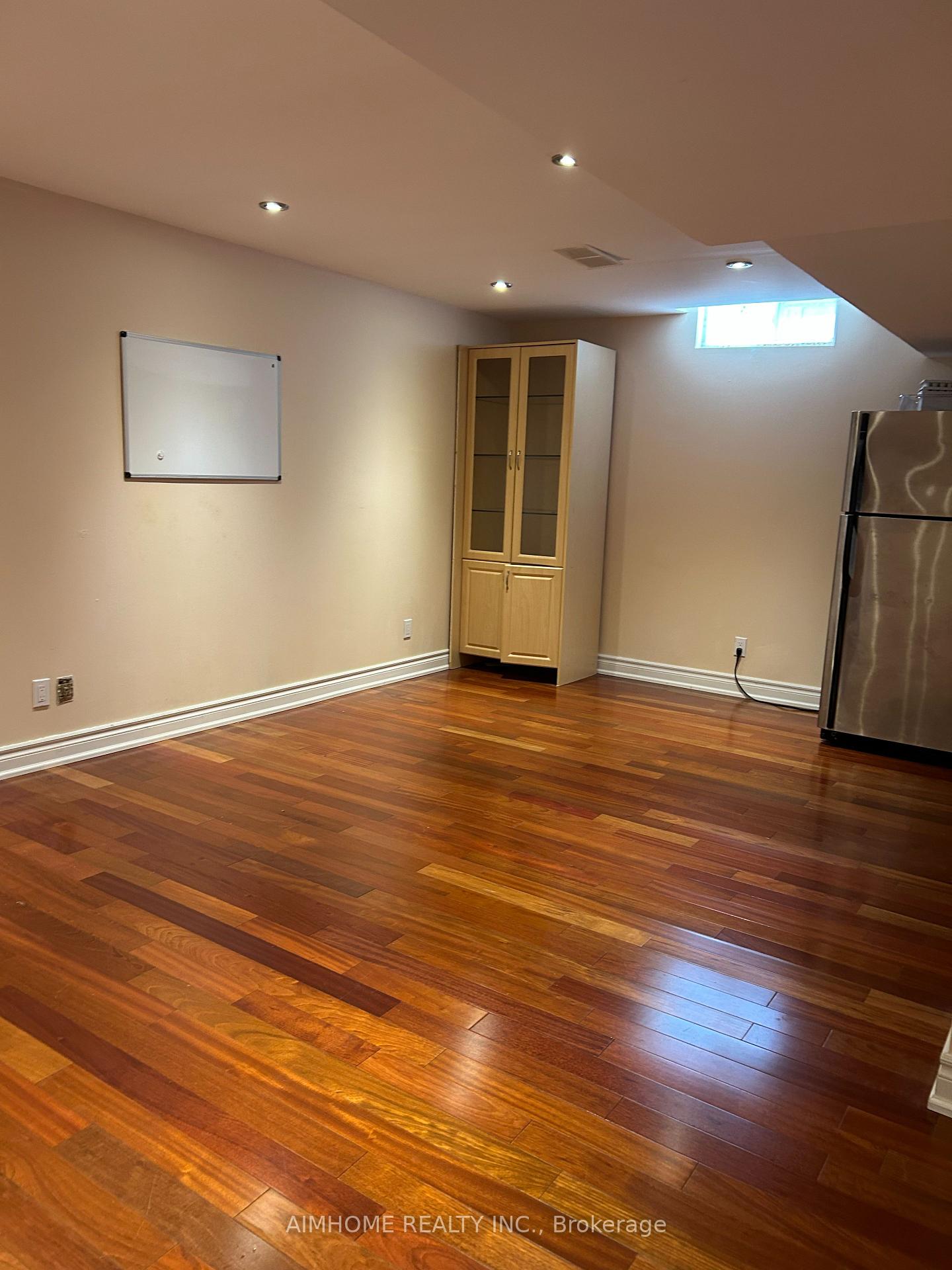 Photo 21 of 57 Mckelvey Drive, Markham, Aileen-Willowbrook — HOMEH