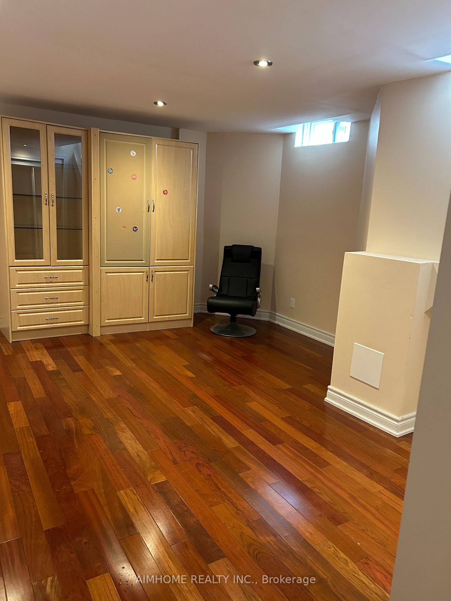 Photo 22 of 57 Mckelvey Drive, Markham, Aileen-Willowbrook — HOMEH