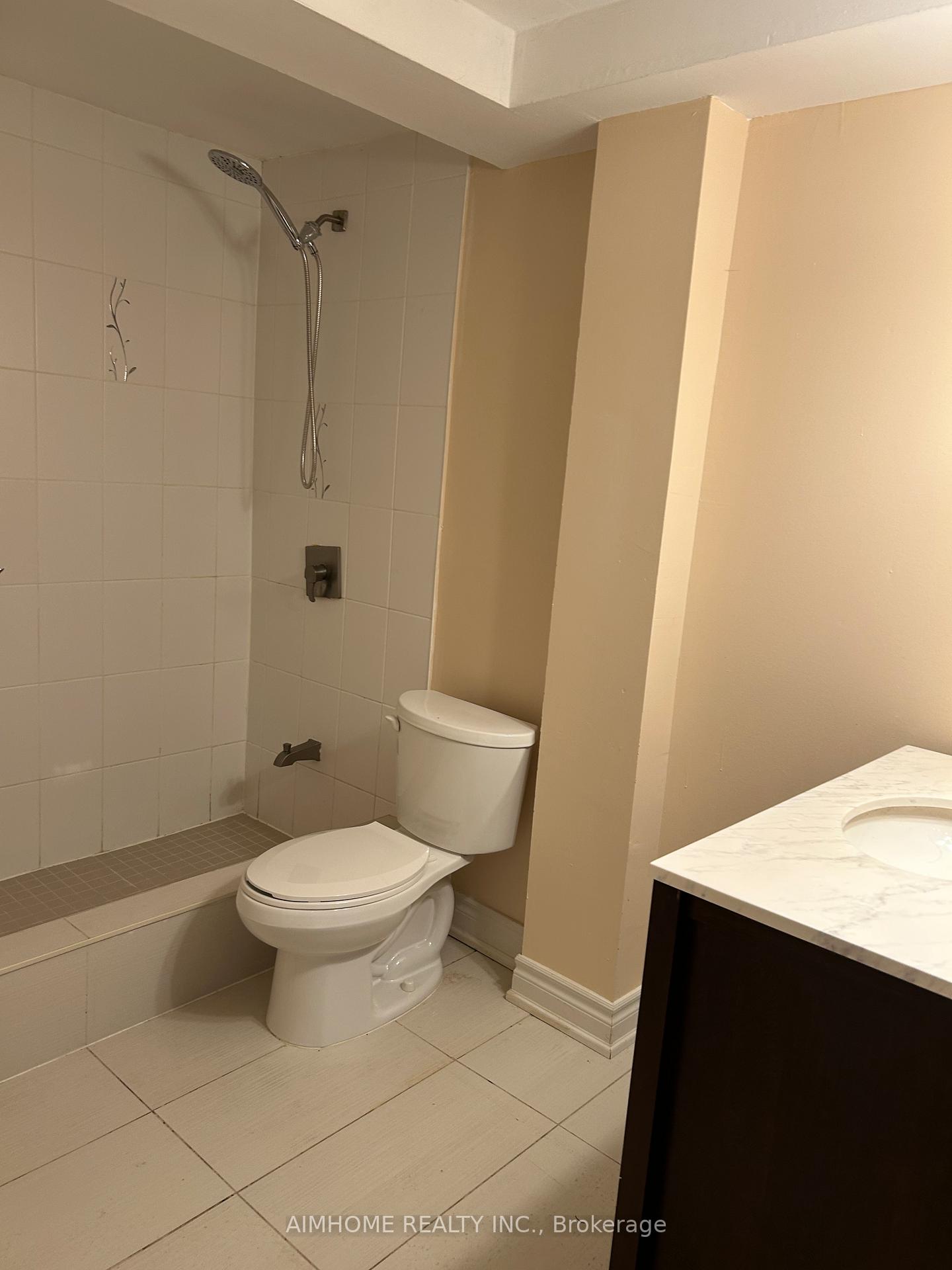 Photo 23 of 57 Mckelvey Drive, Markham, Aileen-Willowbrook — HOMEH