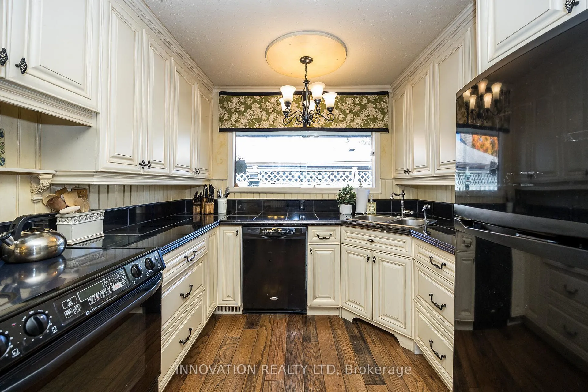 Photo 14 of 52 The Parkway, Ottawa, Kanata - Beaverbrook — HOMEH