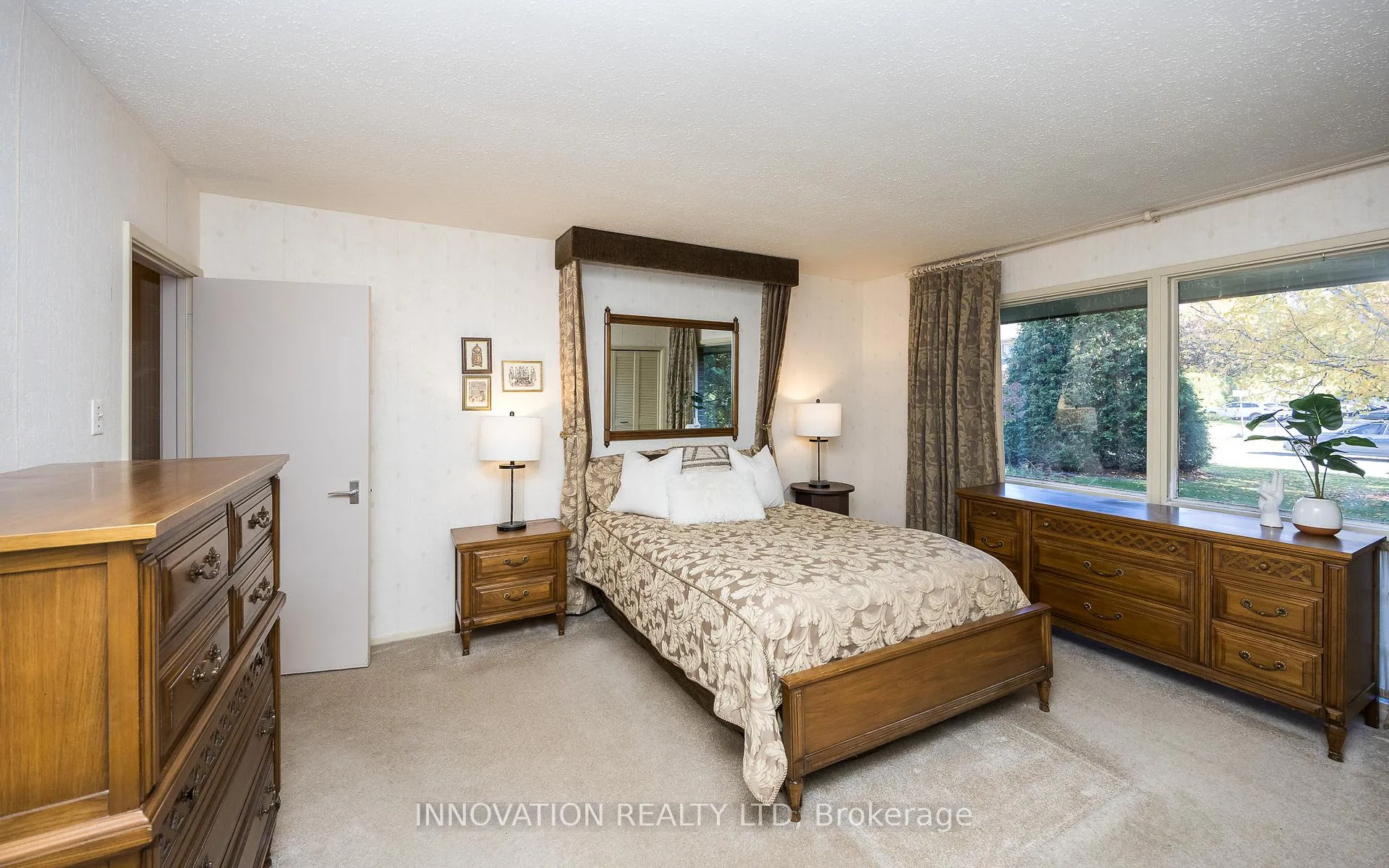 Photo 15 of 52 The Parkway, Ottawa, Kanata - Beaverbrook — HOMEH