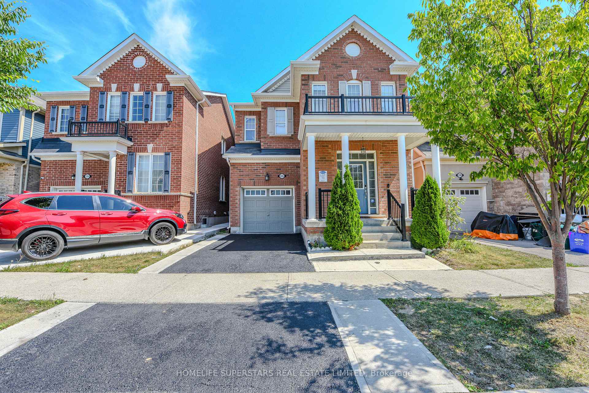 Front of 1395 Chretien Street