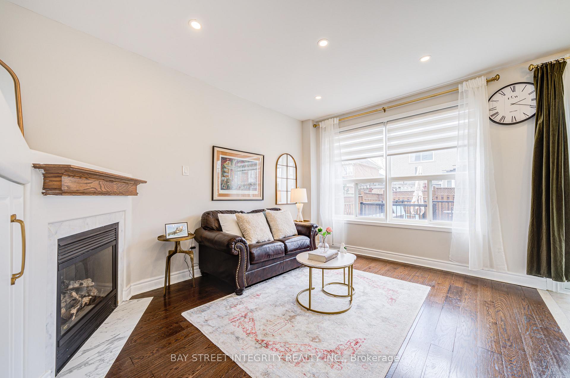 Photo 12 of 50 Dogwood Street, Markham, Wismer — HOMEH