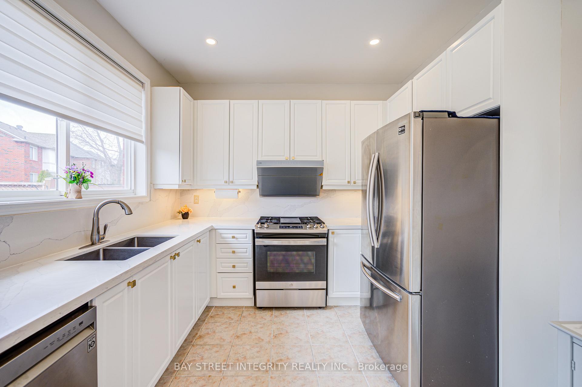 Photo 21 of 50 Dogwood Street, Markham, Wismer — HOMEH