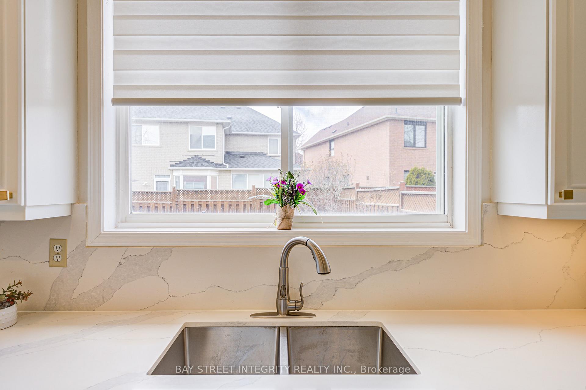 Photo 24 of 50 Dogwood Street, Markham, Wismer — HOMEH