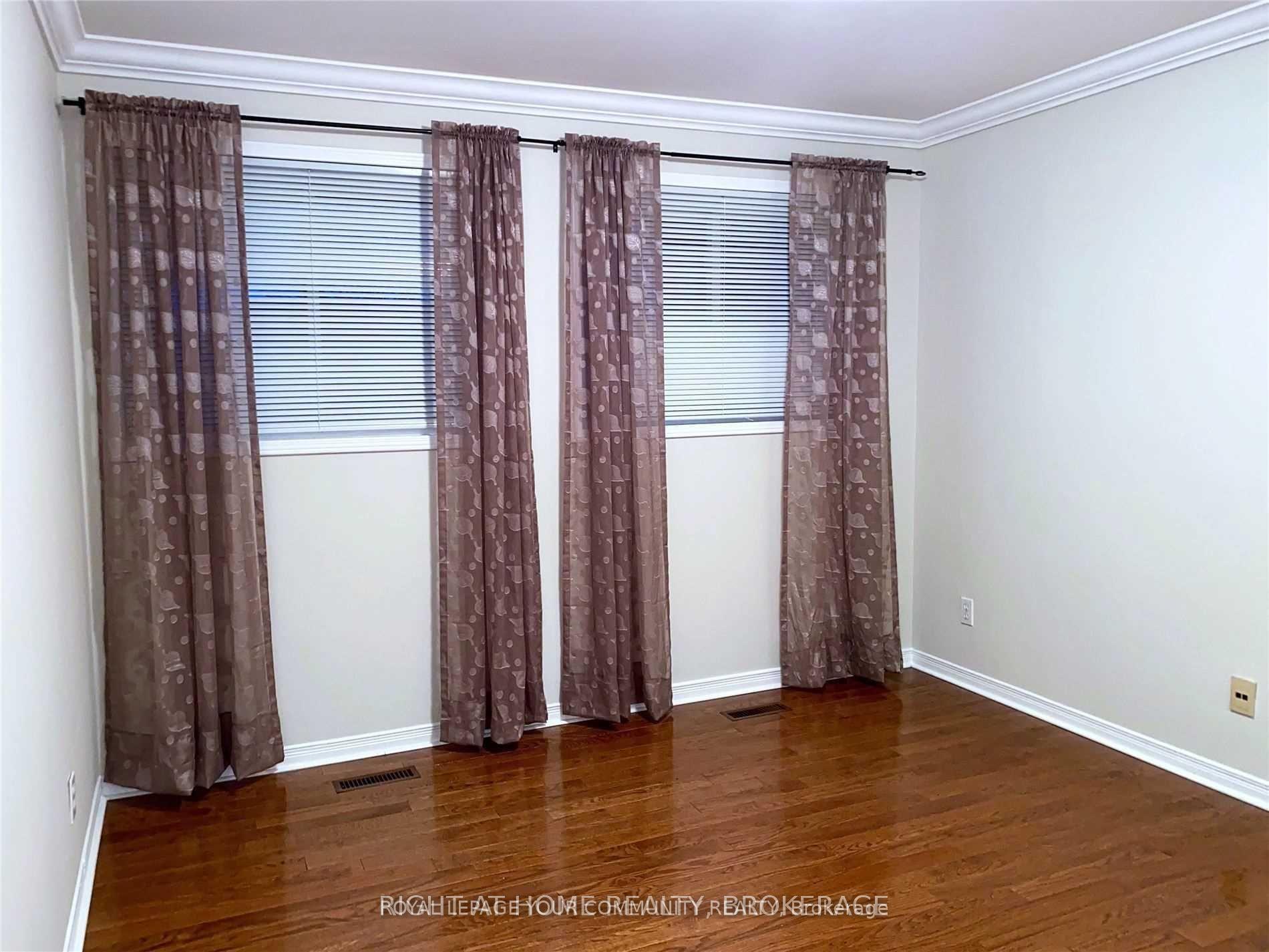 Photo 2 of 14 Ironshield Crescent, Markham, Royal Orchard — HOMEH