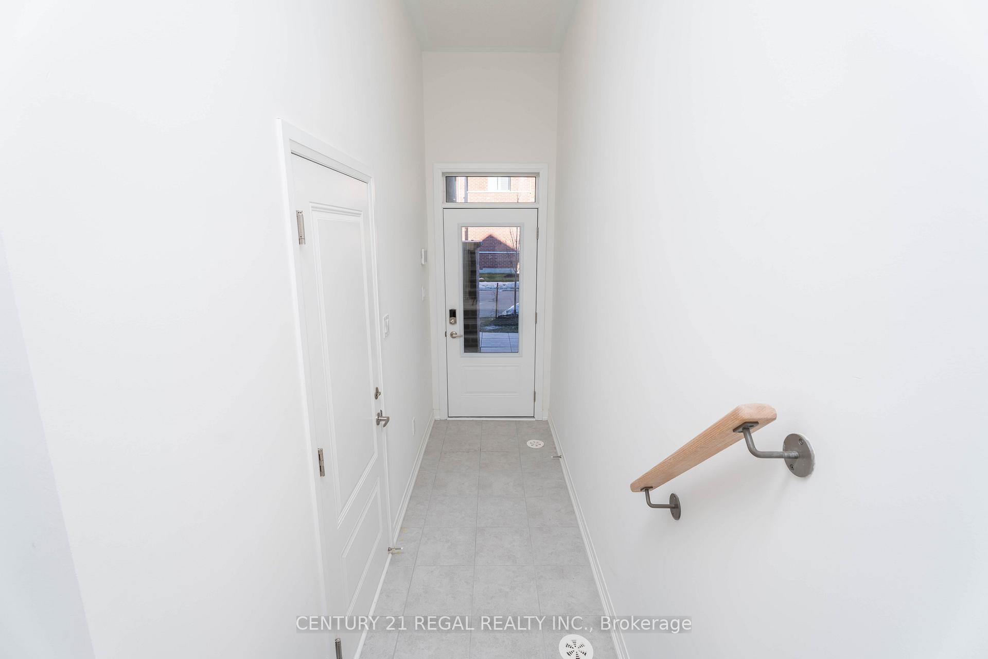 Photo 3 of 19 Carneros Way, Markham, Box Grove — HOMEH
