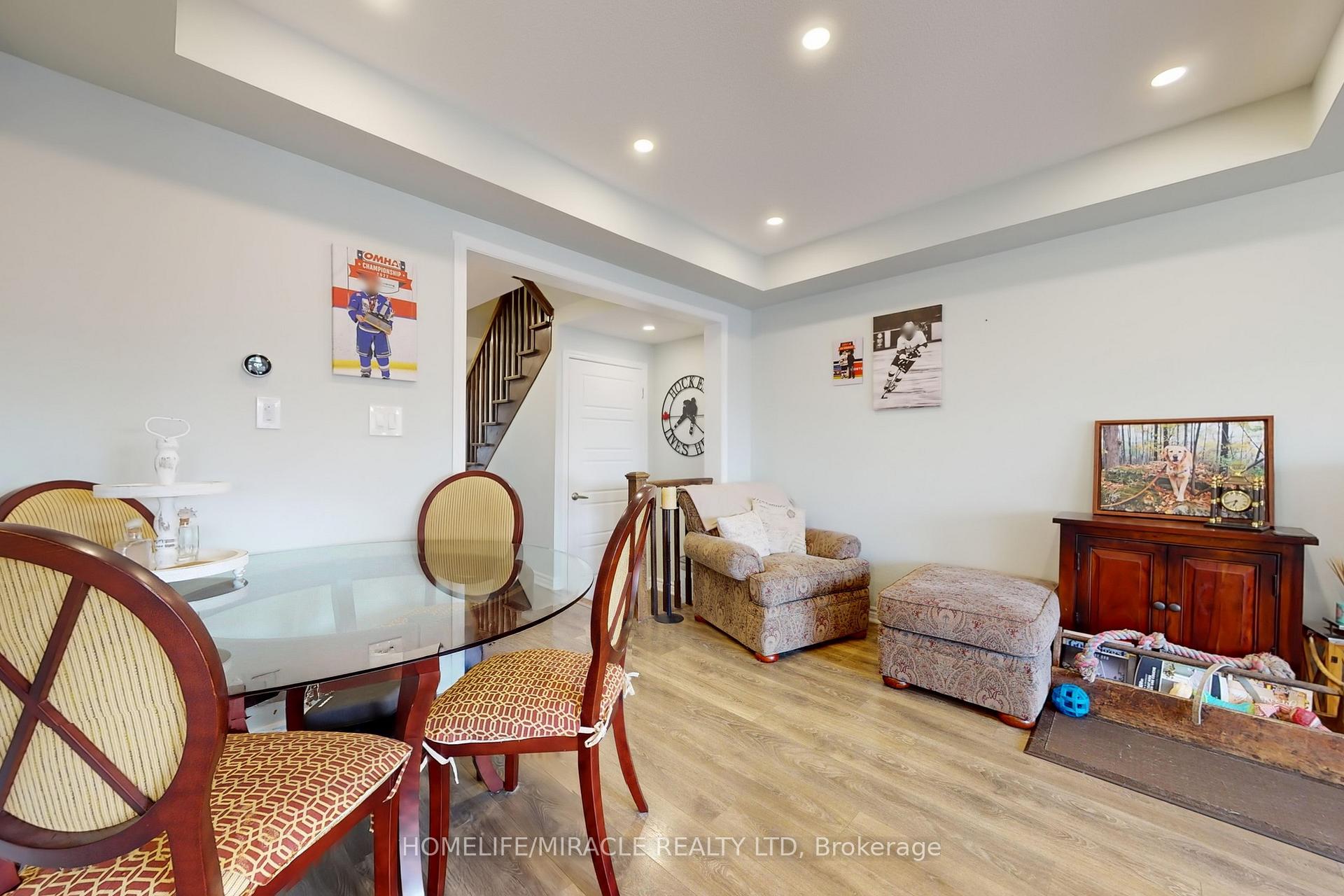 Photo 6 of 1168 Duignan Crescent, Milton, Ford — HOMEH