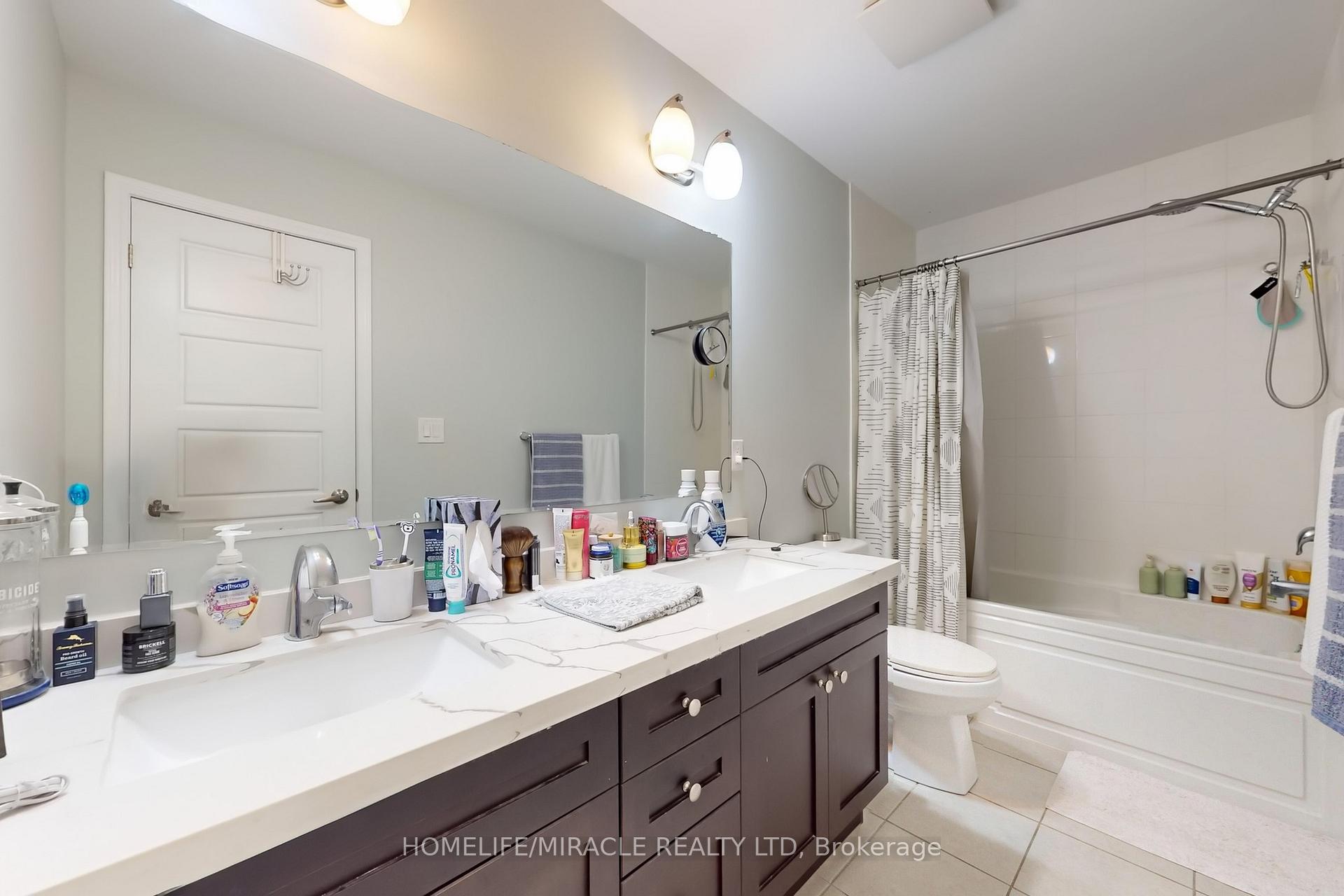 Photo 18 of 1168 Duignan Crescent, Milton, Ford — HOMEH