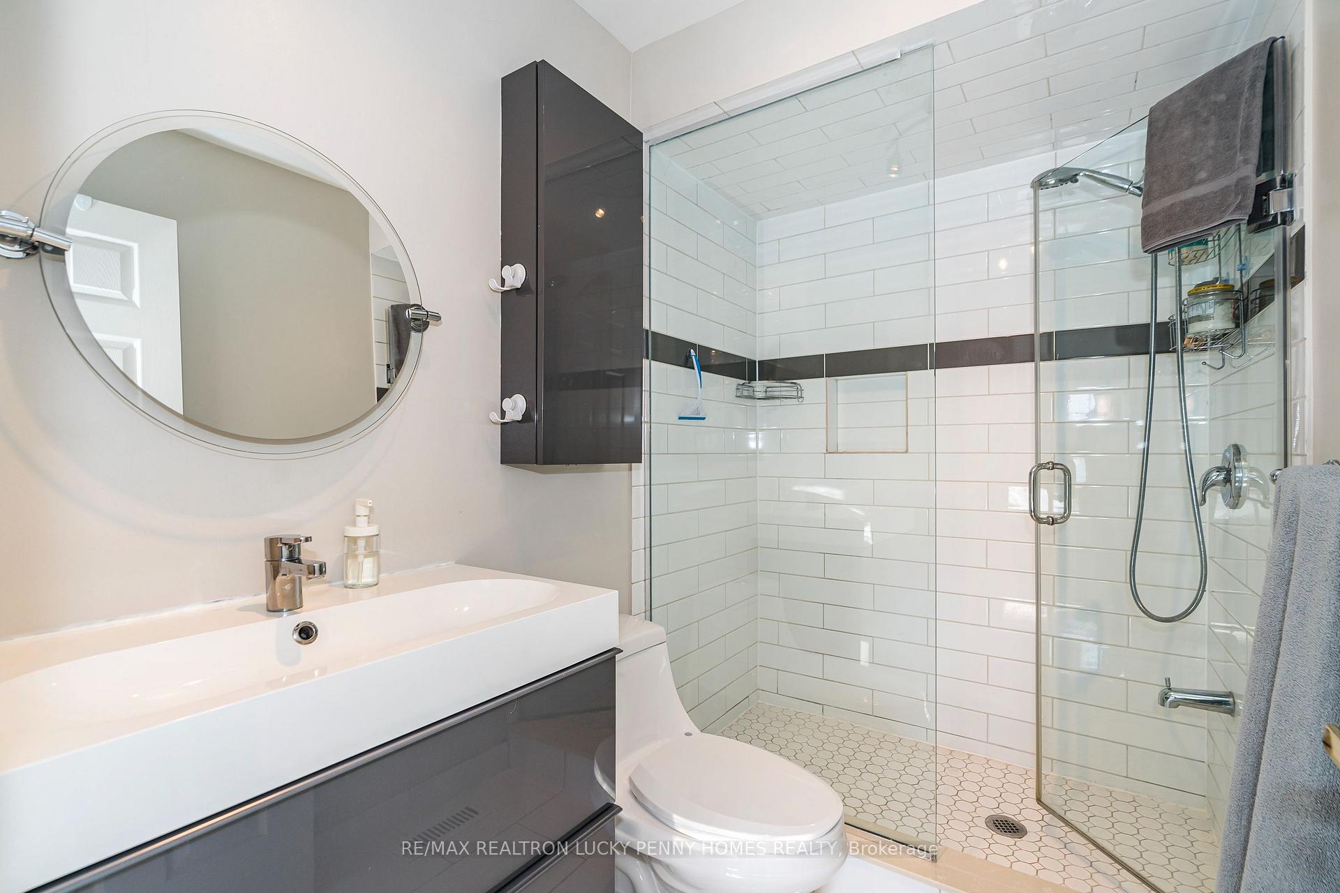 Photo 17 of 30 Sunway Square, Markham, Raymerville — HOMEH