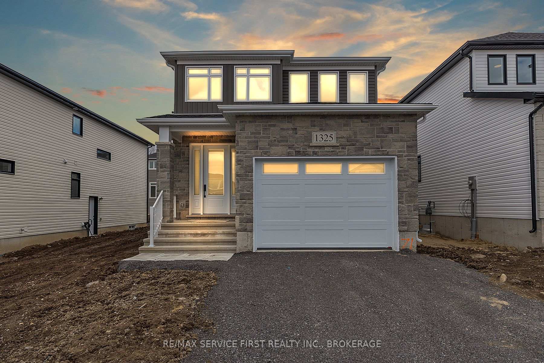 Front of Unit E71, 1325 Turnbull Way