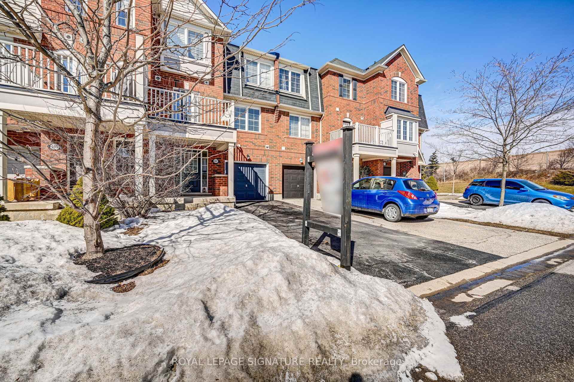 Front of 597 Speyer Circle