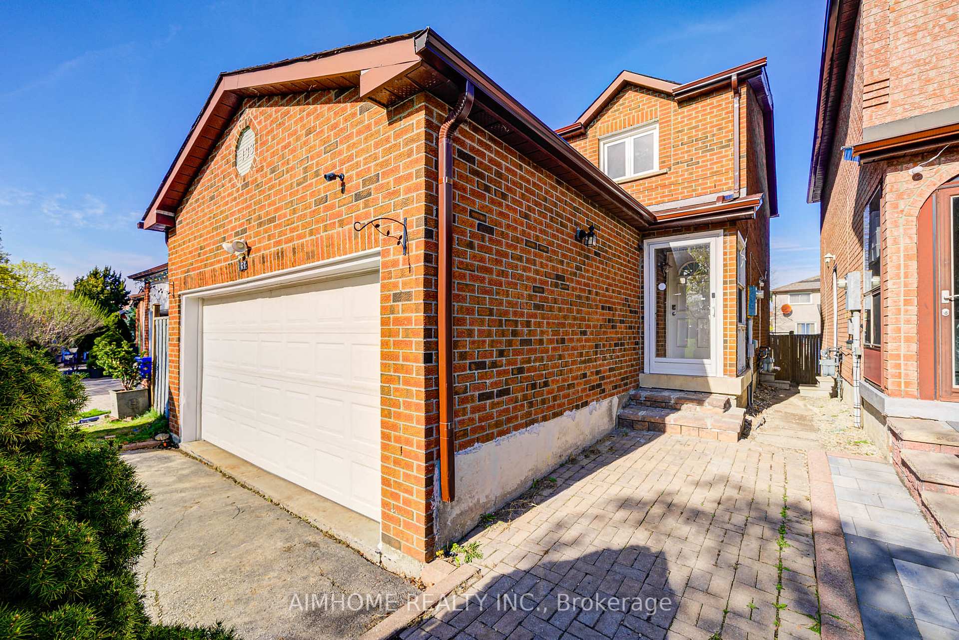 Photo 4 of 133 Ashmore Crescent, Markham, Milliken Mills East — HOMEH
