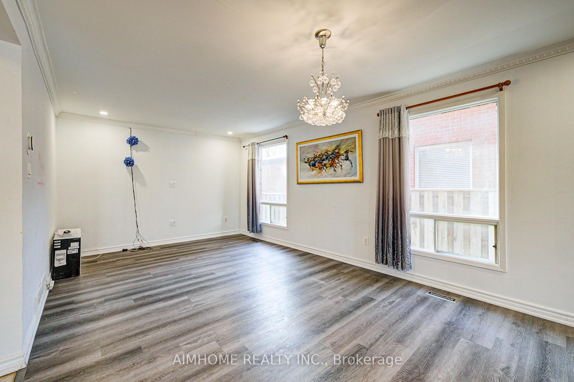 Photo 10 of 133 Ashmore Crescent, Markham, Milliken Mills East — HOMEH