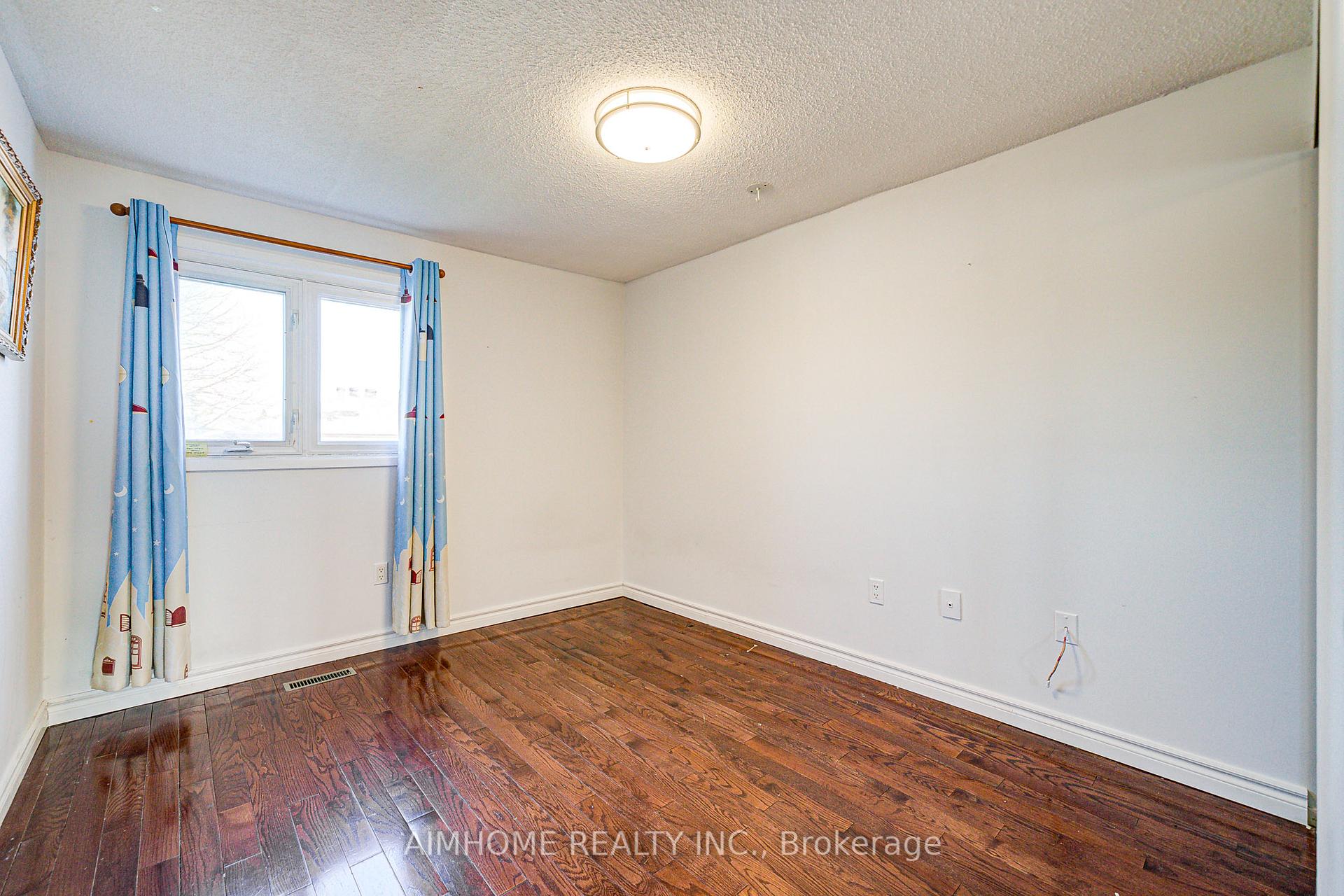Photo 24 of 133 Ashmore Crescent, Markham, Milliken Mills East — HOMEH