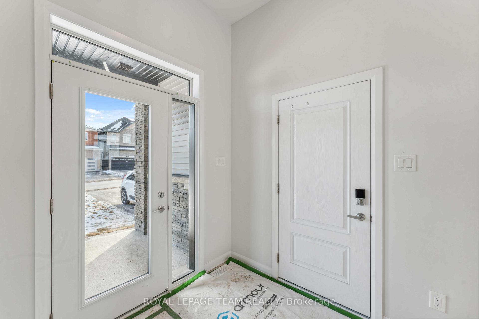 Photo 2 of 134 Invention Boulevard, Ottawa, Kanata - Morgan's Grant/South March — HOMEH