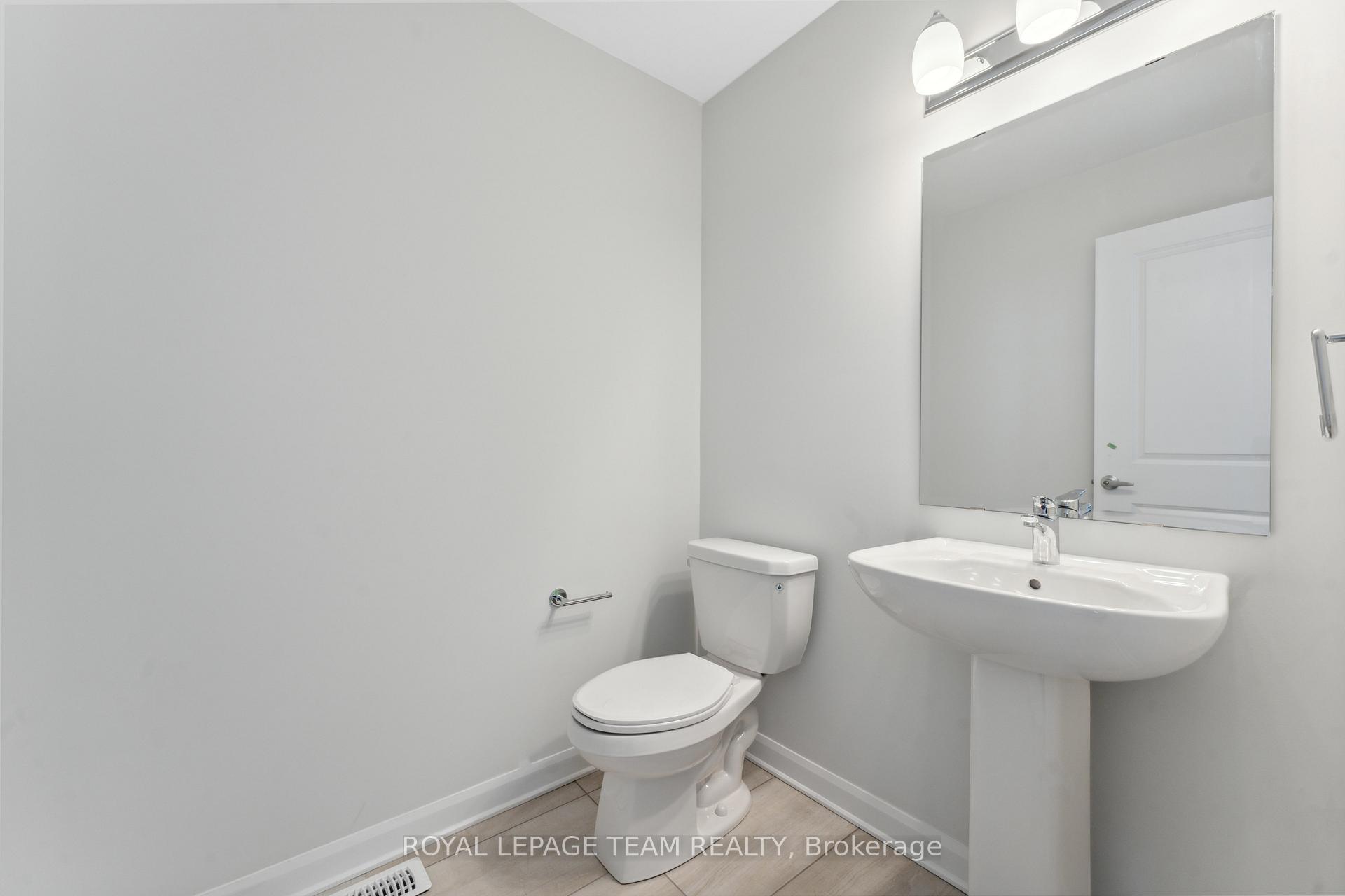 Photo 13 of 134 Invention Boulevard, Ottawa, Kanata - Morgan's Grant/South March — HOMEH
