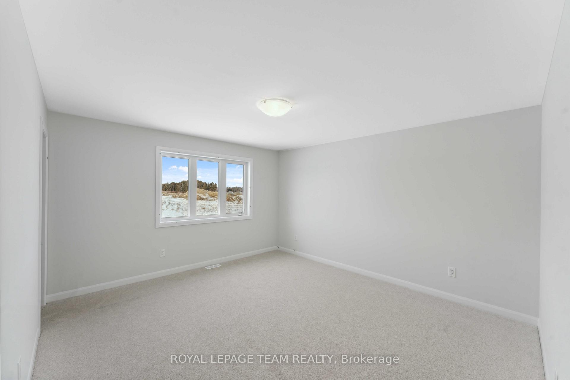 Photo 15 of 134 Invention Boulevard, Ottawa, Kanata - Morgan's Grant/South March — HOMEH