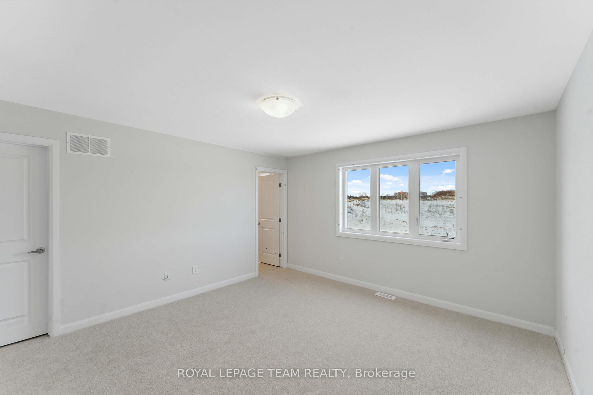 Photo 17 of 134 Invention Boulevard, Ottawa, Kanata - Morgan's Grant/South March — HOMEH