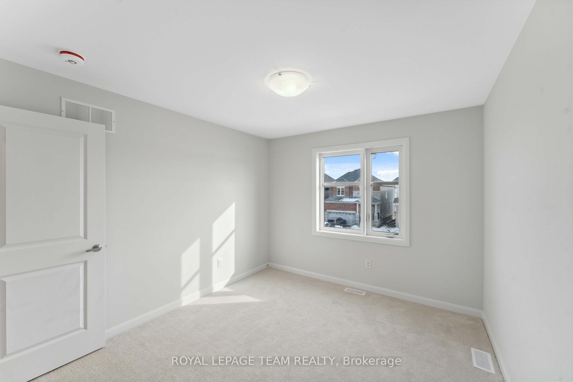 Photo 22 of 134 Invention Boulevard, Ottawa, Kanata - Morgan's Grant/South March — HOMEH