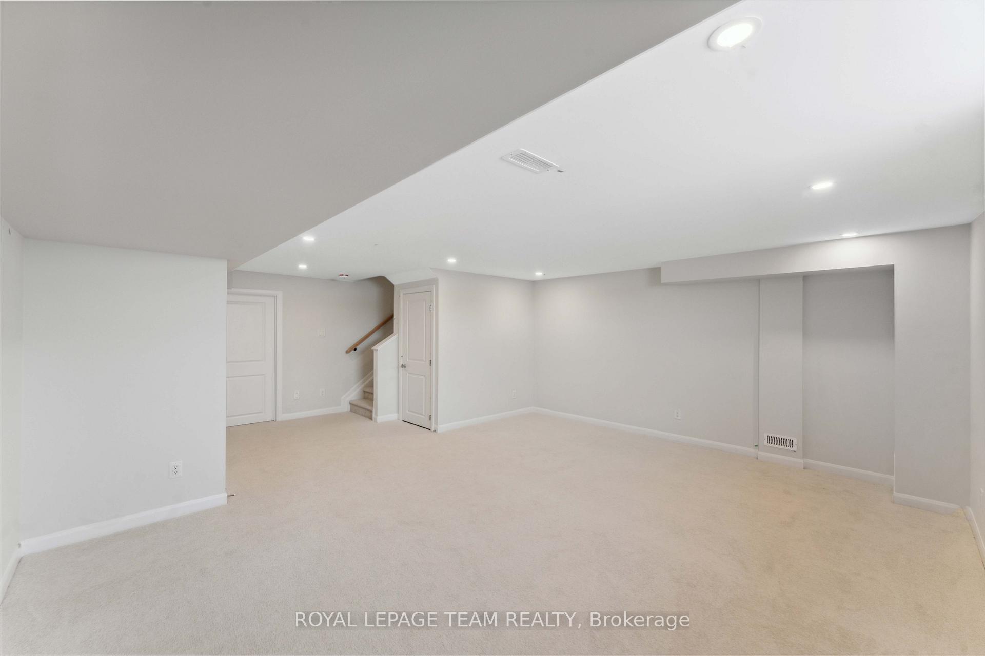 Photo 28 of 134 Invention Boulevard, Ottawa, Kanata - Morgan's Grant/South March — HOMEH
