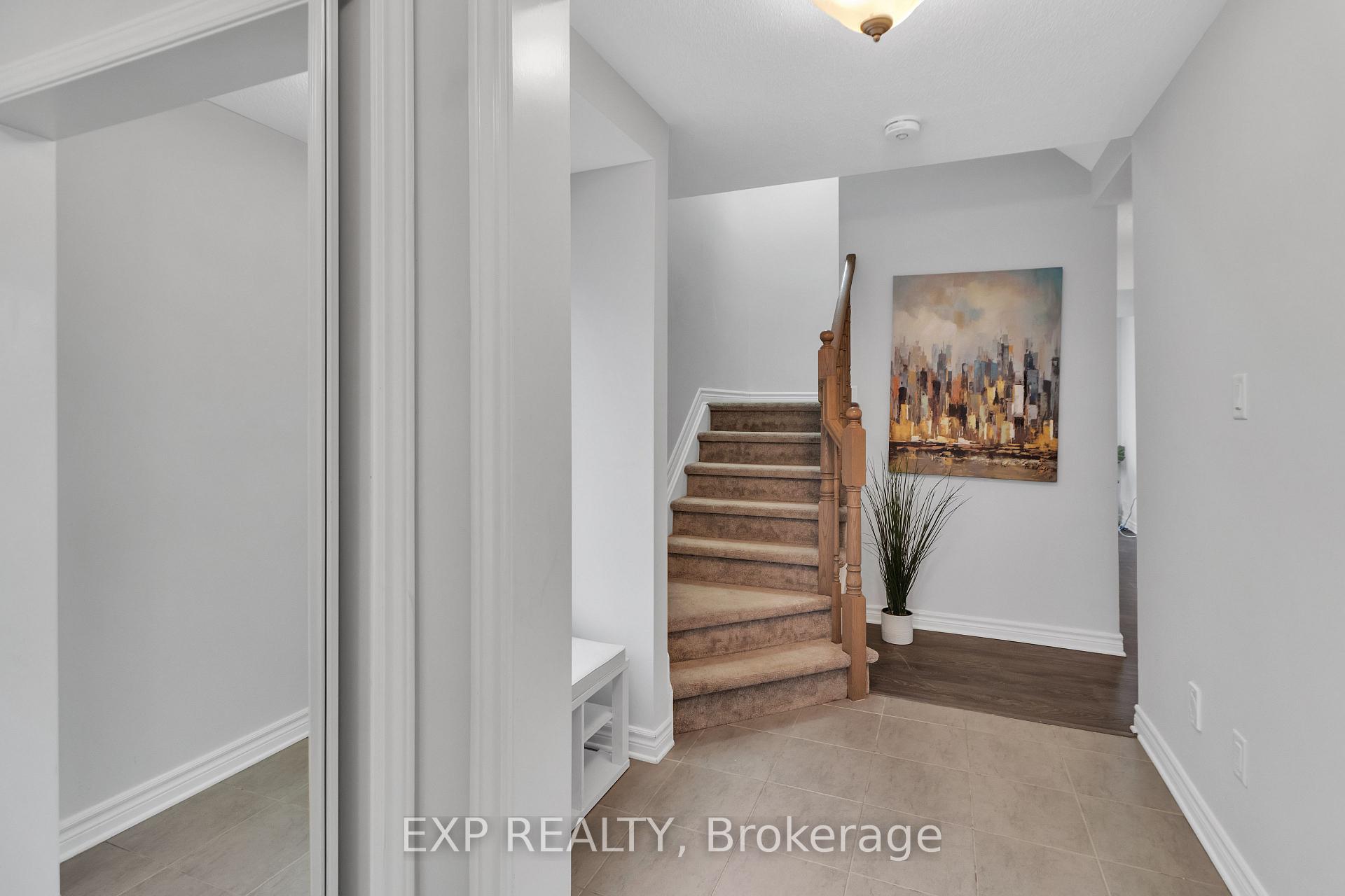 Photo 2 of 128 Gelderland, Ottawa, Kanata - Emerald Meadows/Trailwest — HOMEH
