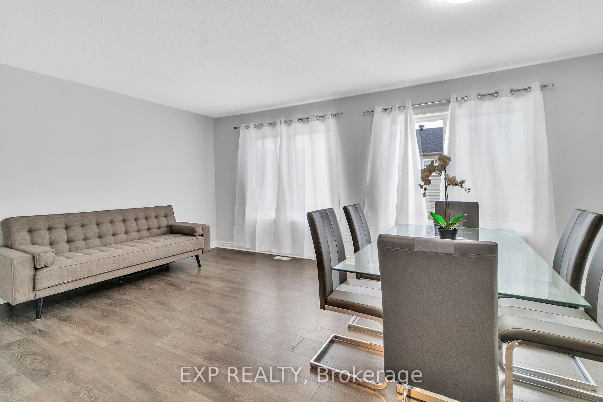 Photo 4 of 128 Gelderland, Ottawa, Kanata - Emerald Meadows/Trailwest — HOMEH