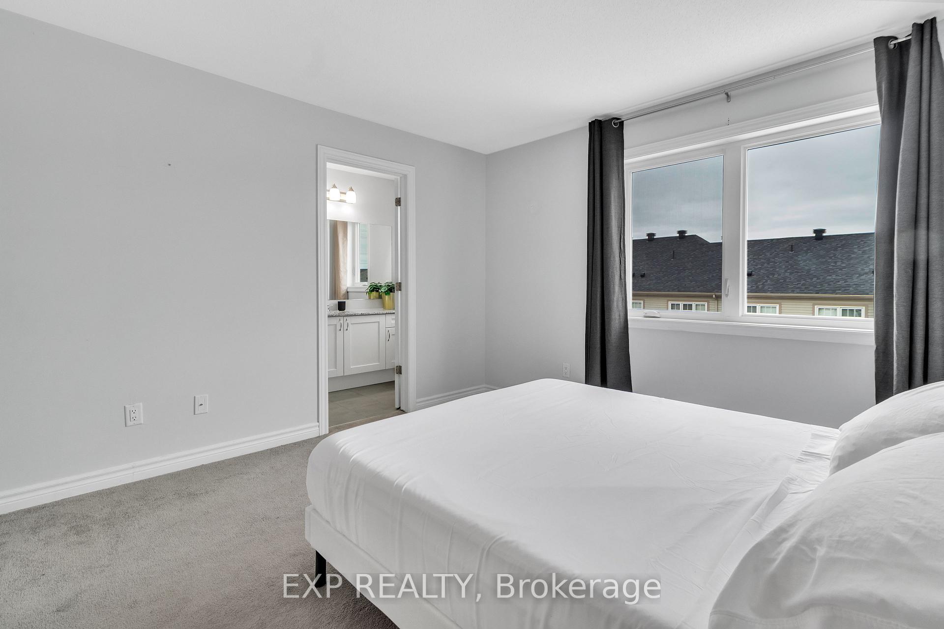 Photo 13 of 128 Gelderland, Ottawa, Kanata - Emerald Meadows/Trailwest — HOMEH