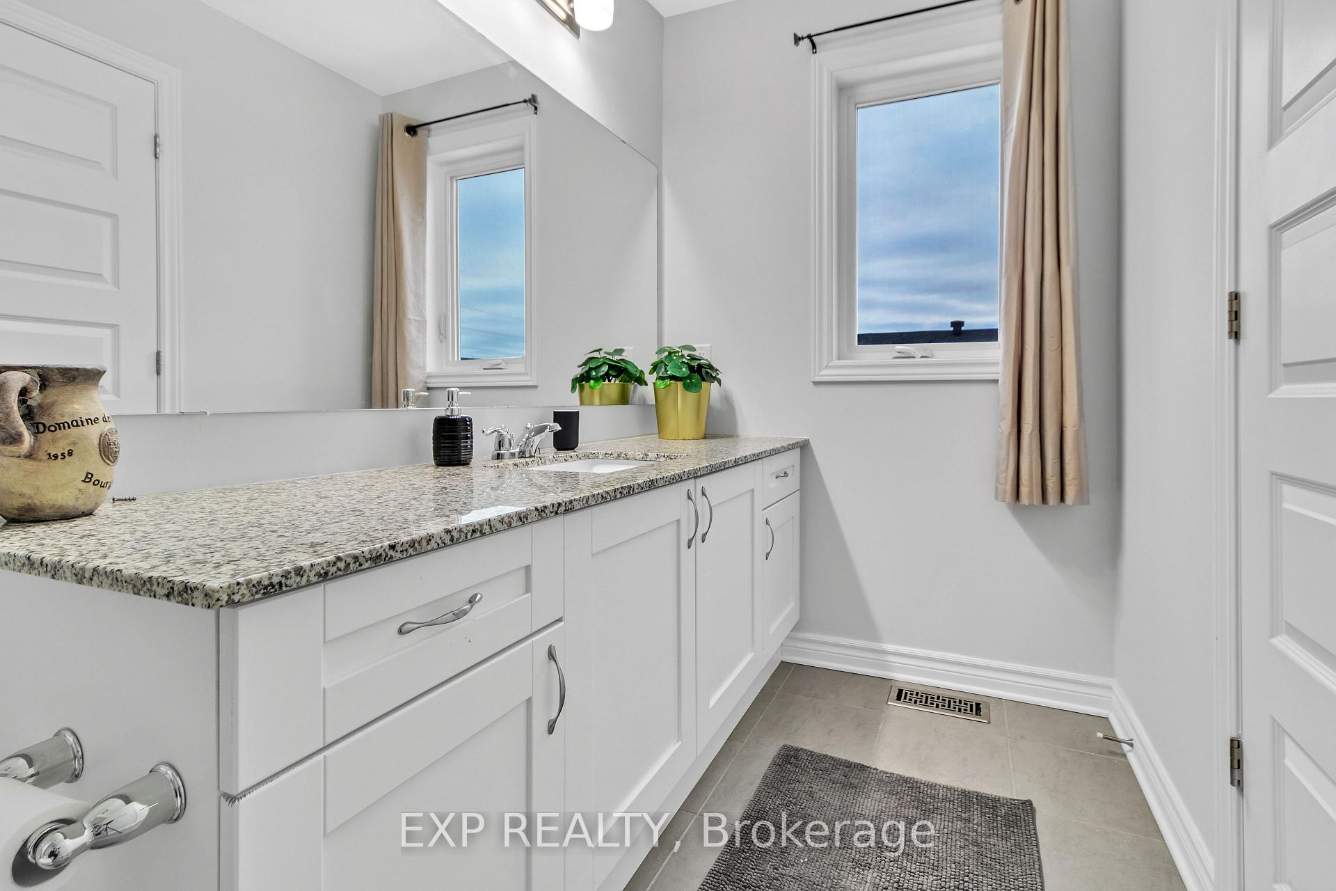 Photo 14 of 128 Gelderland, Ottawa, Kanata - Emerald Meadows/Trailwest — HOMEH
