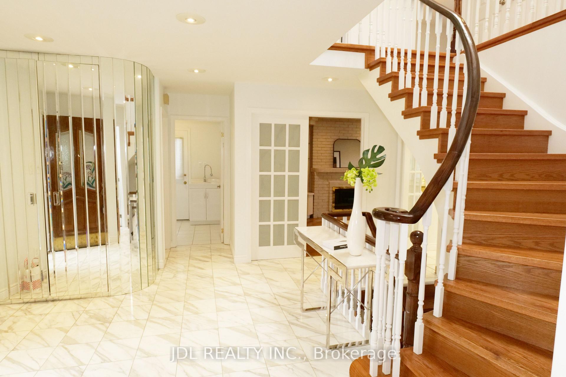 Photo 4 of 15 Lang Road E, Markham, Thornlea — HOMEH