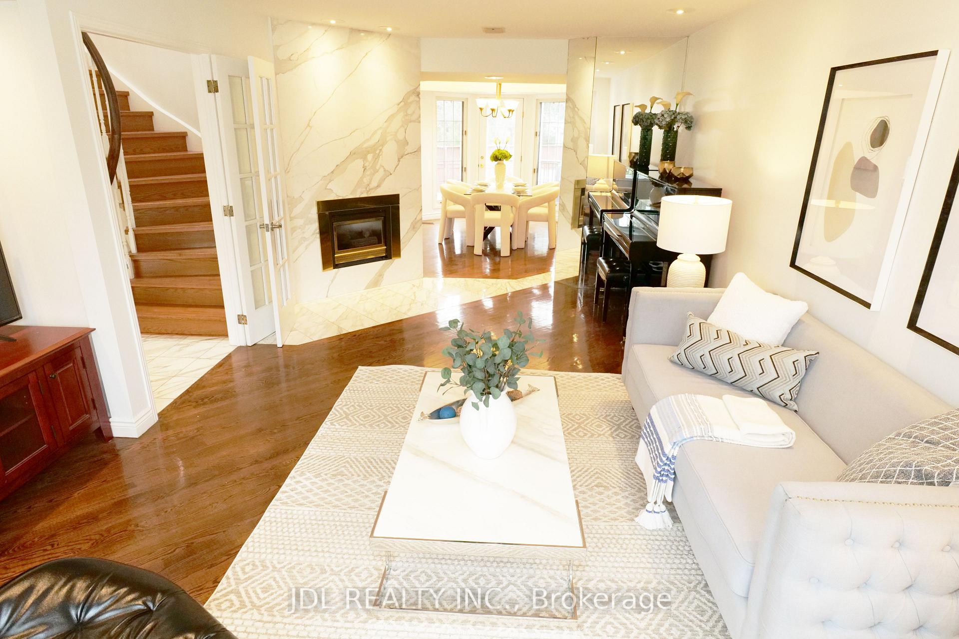 Photo 5 of 15 Lang Road E, Markham, Thornlea — HOMEH
