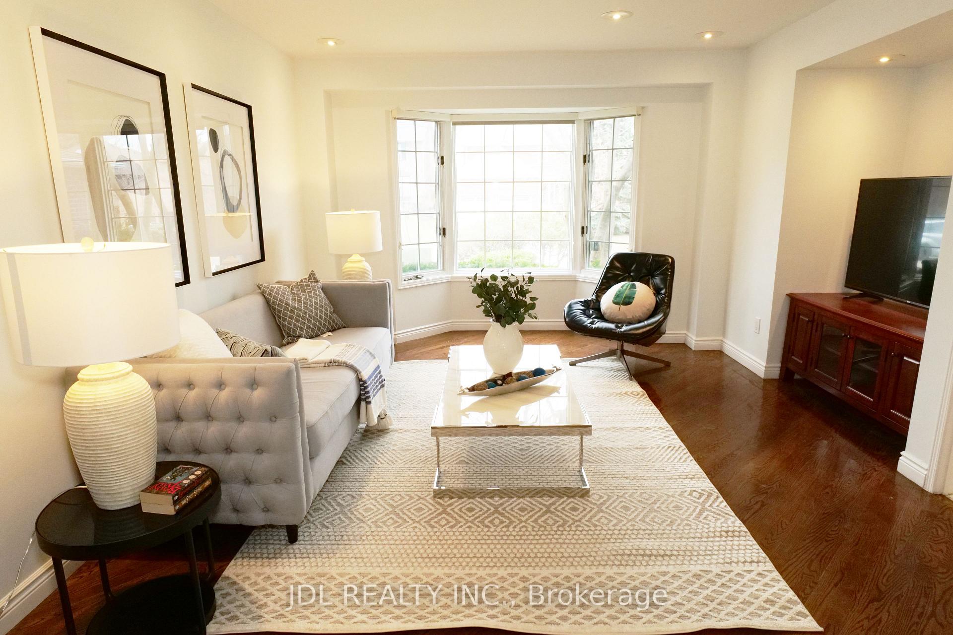Photo 7 of 15 Lang Road E, Markham, Thornlea — HOMEH