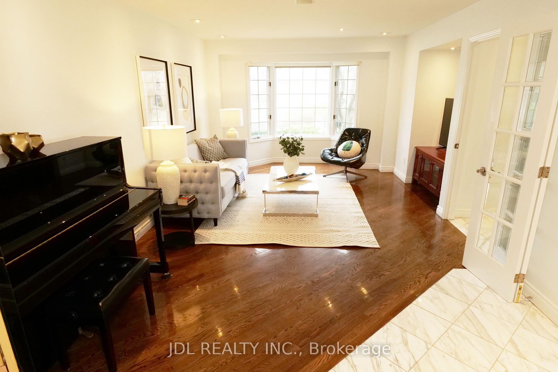 Photo 8 of 15 Lang Road E, Markham, Thornlea — HOMEH