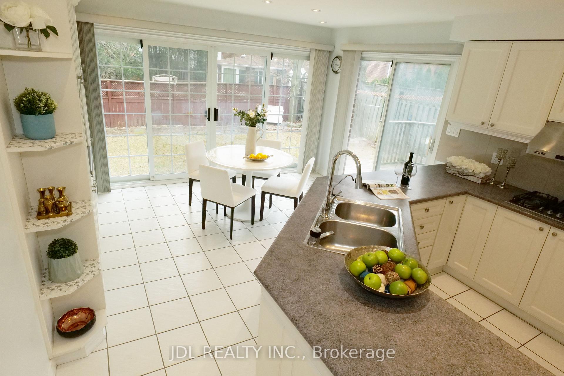 Photo 13 of 15 Lang Road E, Markham, Thornlea — HOMEH