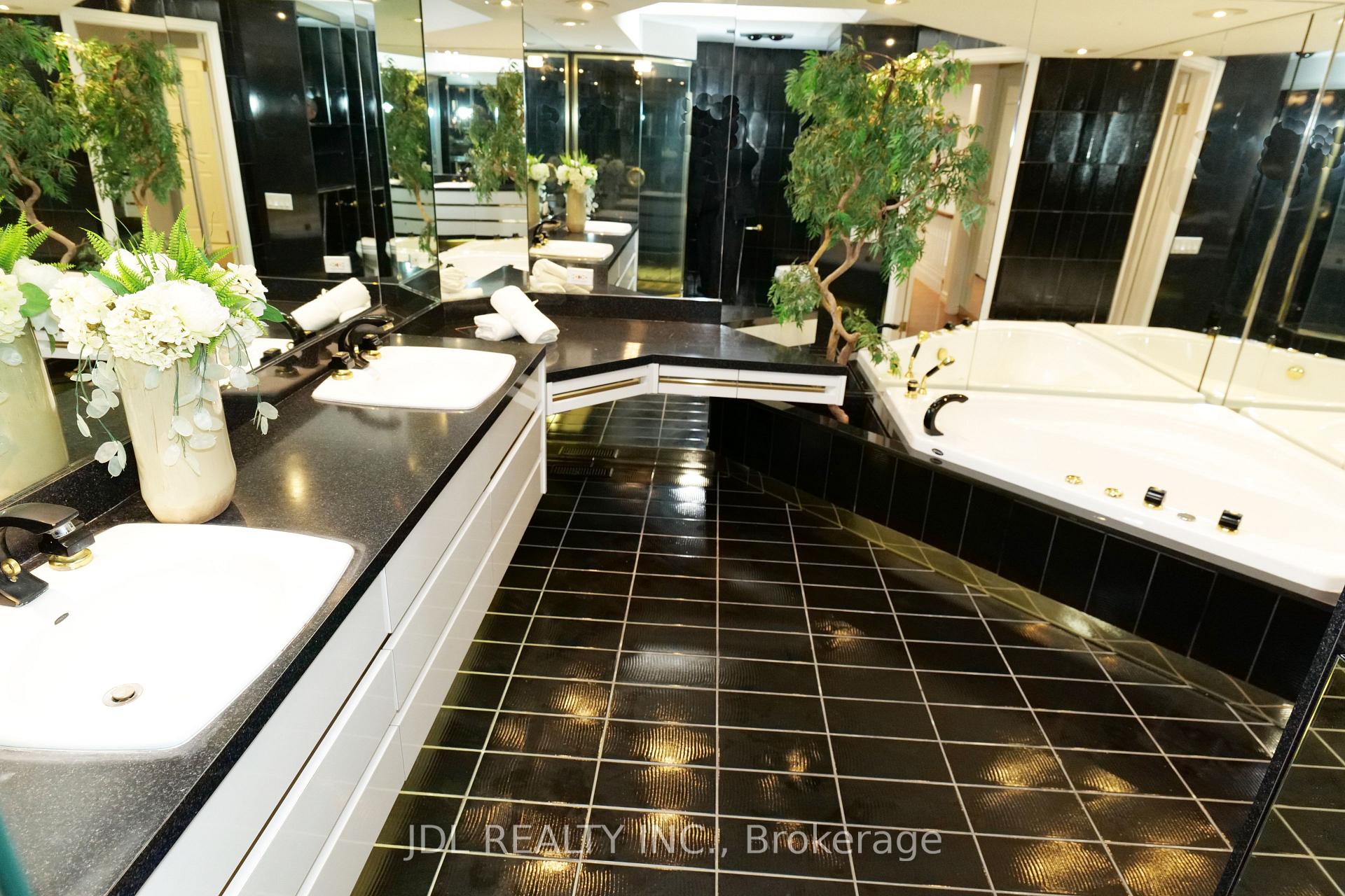 Photo 15 of 15 Lang Road E, Markham, Thornlea — HOMEH