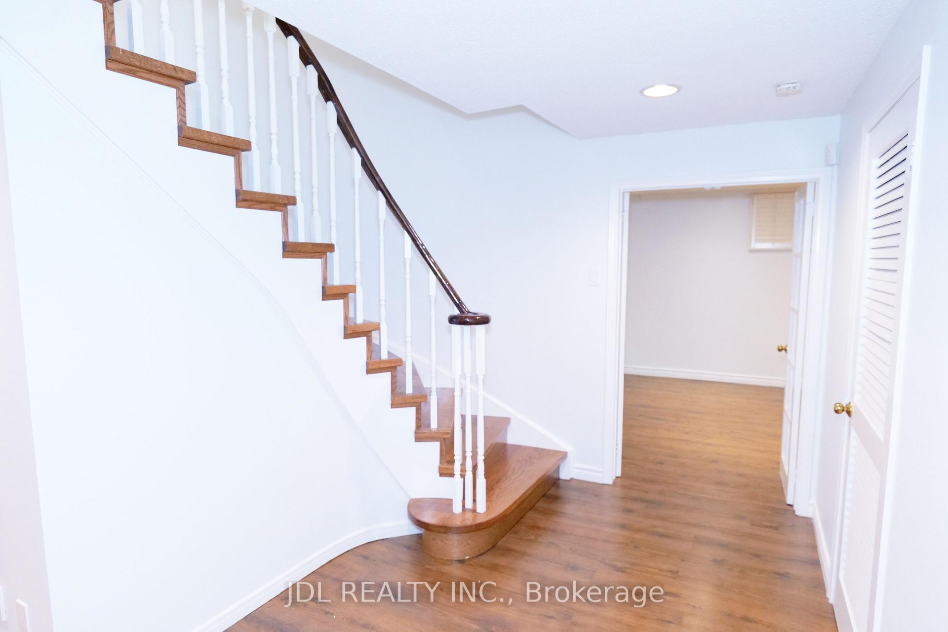 Photo 19 of 15 Lang Road E, Markham, Thornlea — HOMEH