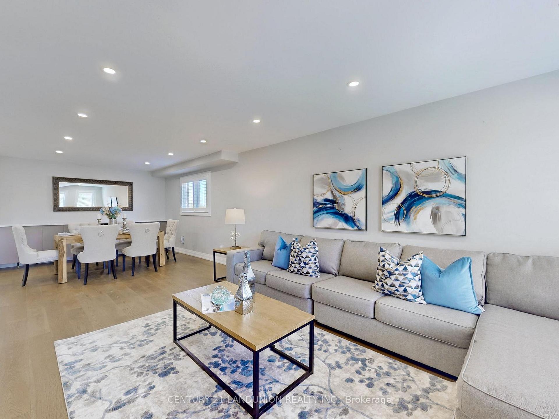 Photo 7 of 18 Ravenhill Crescent, Markham, Milliken Mills East — HOMEH