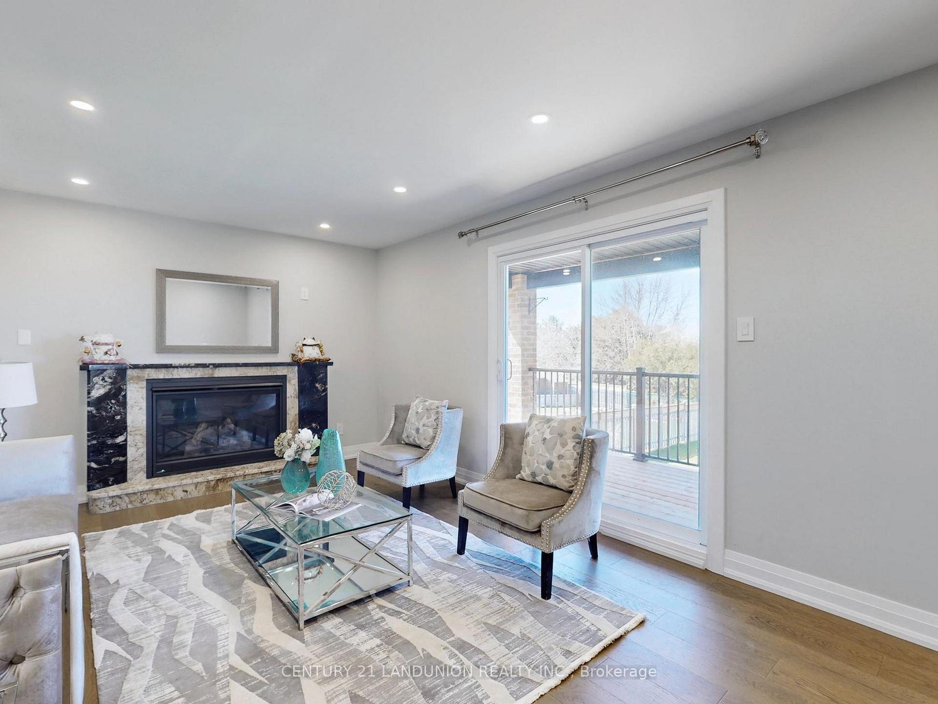 Photo 11 of 18 Ravenhill Crescent, Markham, Milliken Mills East — HOMEH