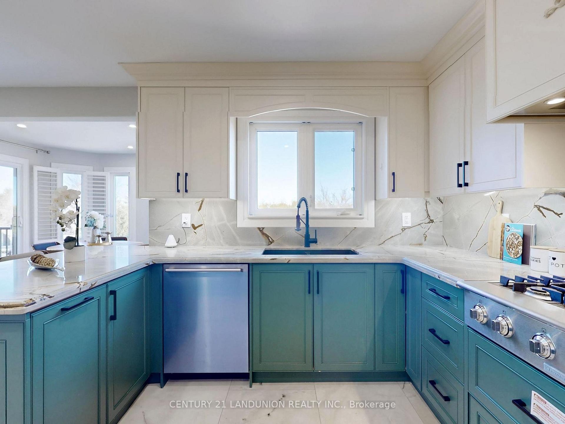 Photo 14 of 18 Ravenhill Crescent, Markham, Milliken Mills East — HOMEH