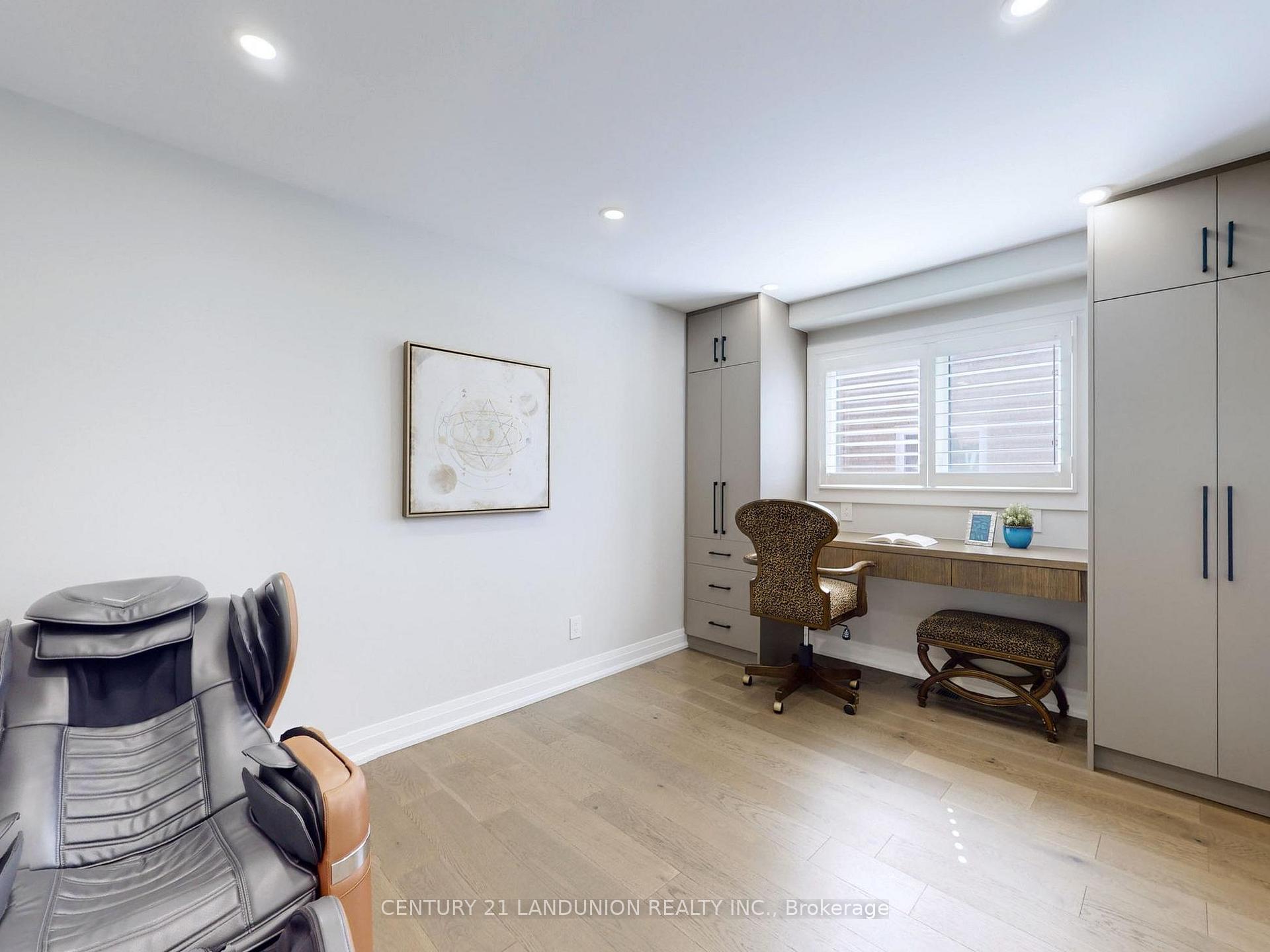 Photo 19 of 18 Ravenhill Crescent, Markham, Milliken Mills East — HOMEH