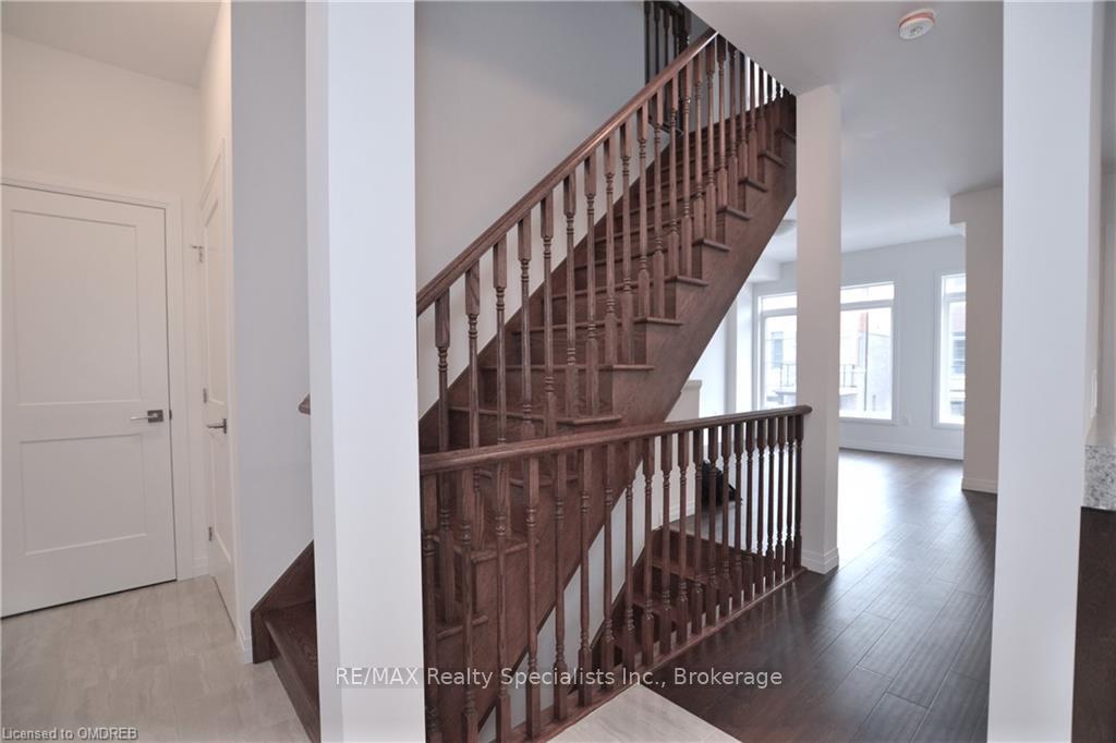 Photo 5 of Unit 281, 30 Times Square Blvd, Hamilton, Stoney Creek Mountain — HOMEH