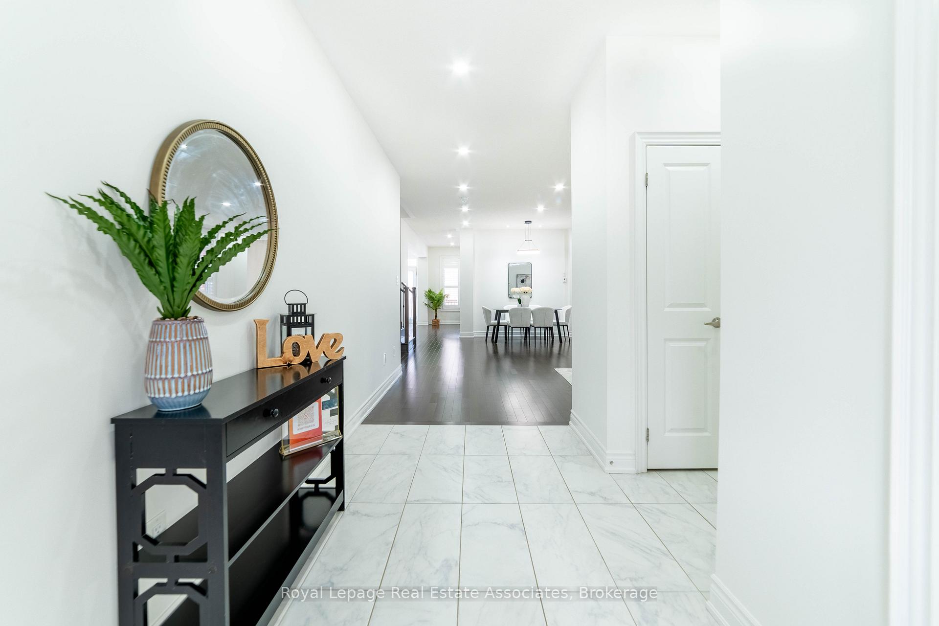 Photo 4 of 1267 Raspberry Terrace, Milton, Ford — HOMEH